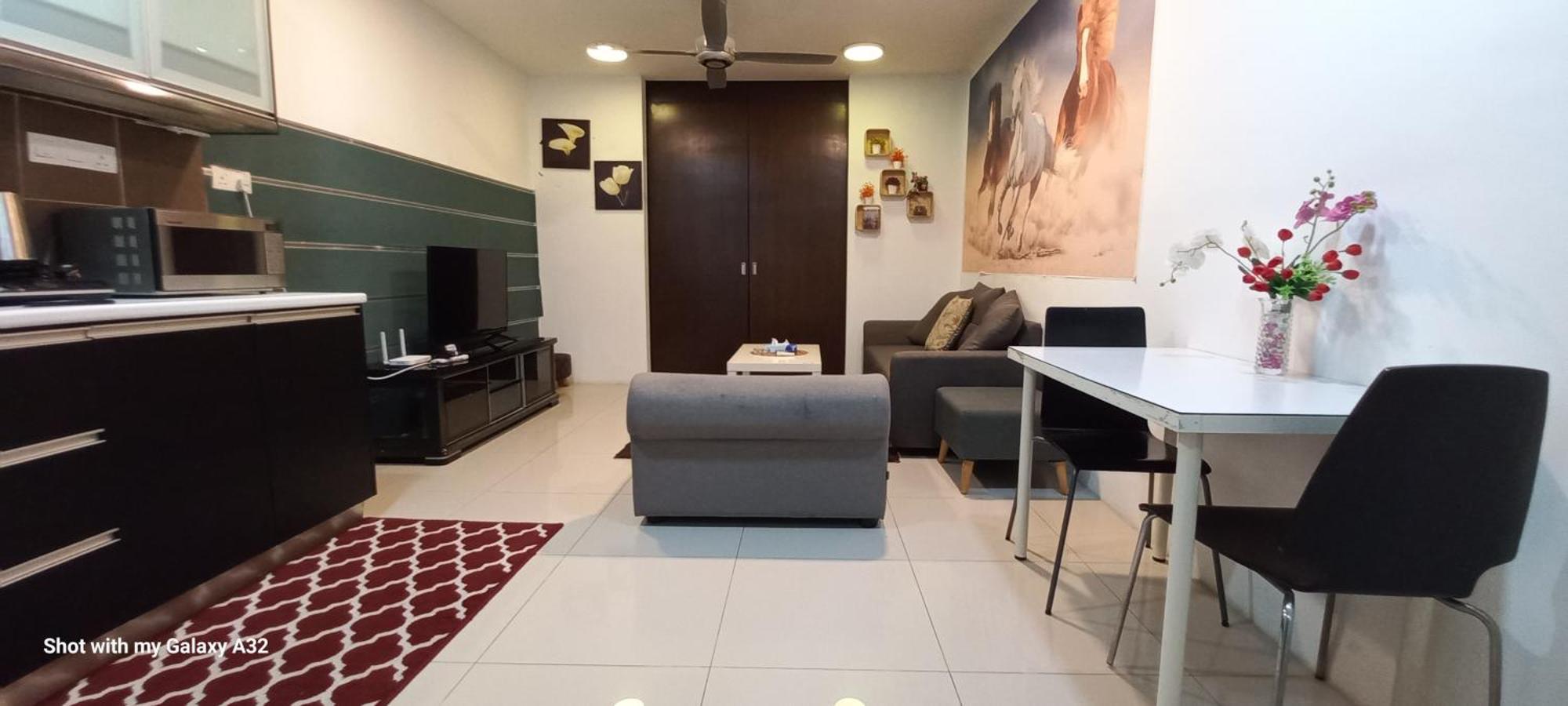 One Maxim Residence At Taragon クアラルンプール エクステリア 写真